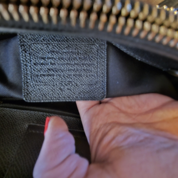 Coach Stanton, black with gold hardware - Picture 14 of 15